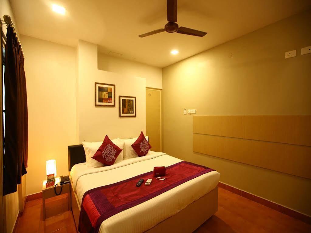 Oyo 968 Hotel Poigai Chennai Esterno foto