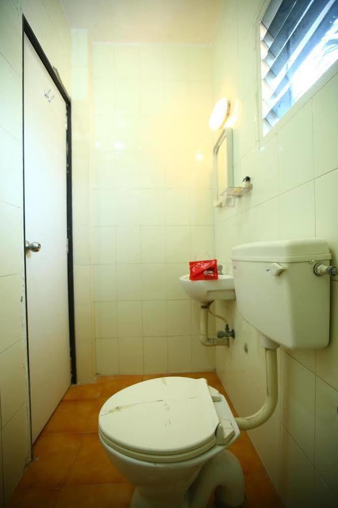 Oyo 968 Hotel Poigai Chennai Esterno foto