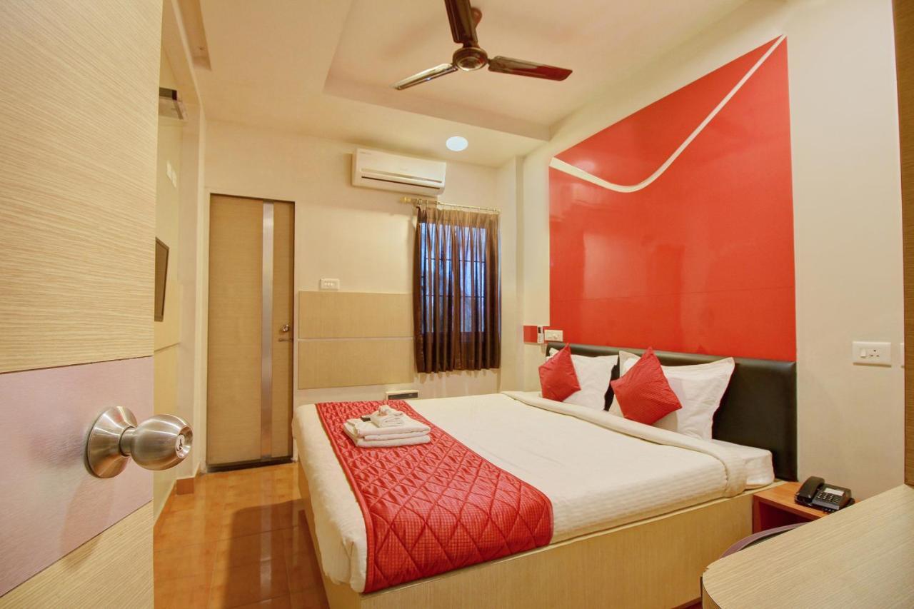 Oyo 968 Hotel Poigai Chennai Esterno foto